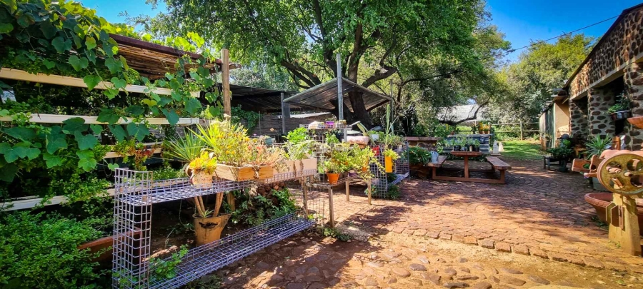 10 Bedroom Property for Sale in Skeerpoort North West